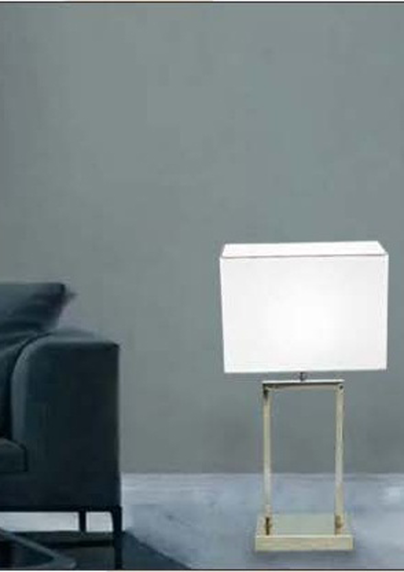 Beyond Lights - Metal Table Lamp- GL